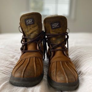 Ugg waterproof ankle boot